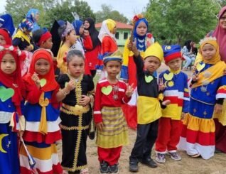 Formasi Bendera Malaysia guna dron meriahkan Sambutan Bulan Kebangsaan dan Hari Malaysia Sk Gayang