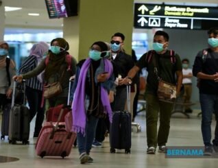 Pemakaian pelitup muka dalam pesawat kini atas pilihan penumpang