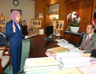Rina Jainal angkat sumpah Setiausaha Politik Menteri Kewangan