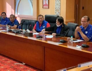 Kementerian Pengangkutan digesa campur tangan turun tambang pesawat balik mengundi