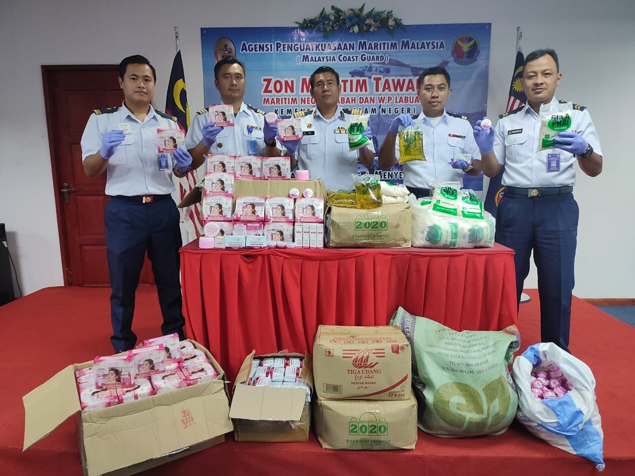 Maritim Malaysia tahan bot kargo, barang kawalan dan produk kosmetik tanpa permit bernilai RM115,000