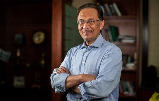 PRU15: Anwar Ibrahim dilantik Perdana Menteri ke-10