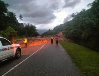 Jalan Kota Kinabalu- Keningau- Tenom terlibat tanah runtuh tidak boleh dilalui