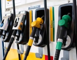 Harga RON97 turun 20 sen, RON95, diesel kekal bermula hari ini