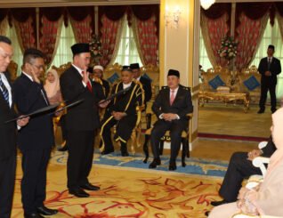 Tiga pembantu menteri baharu angkat sumpah hari ini
