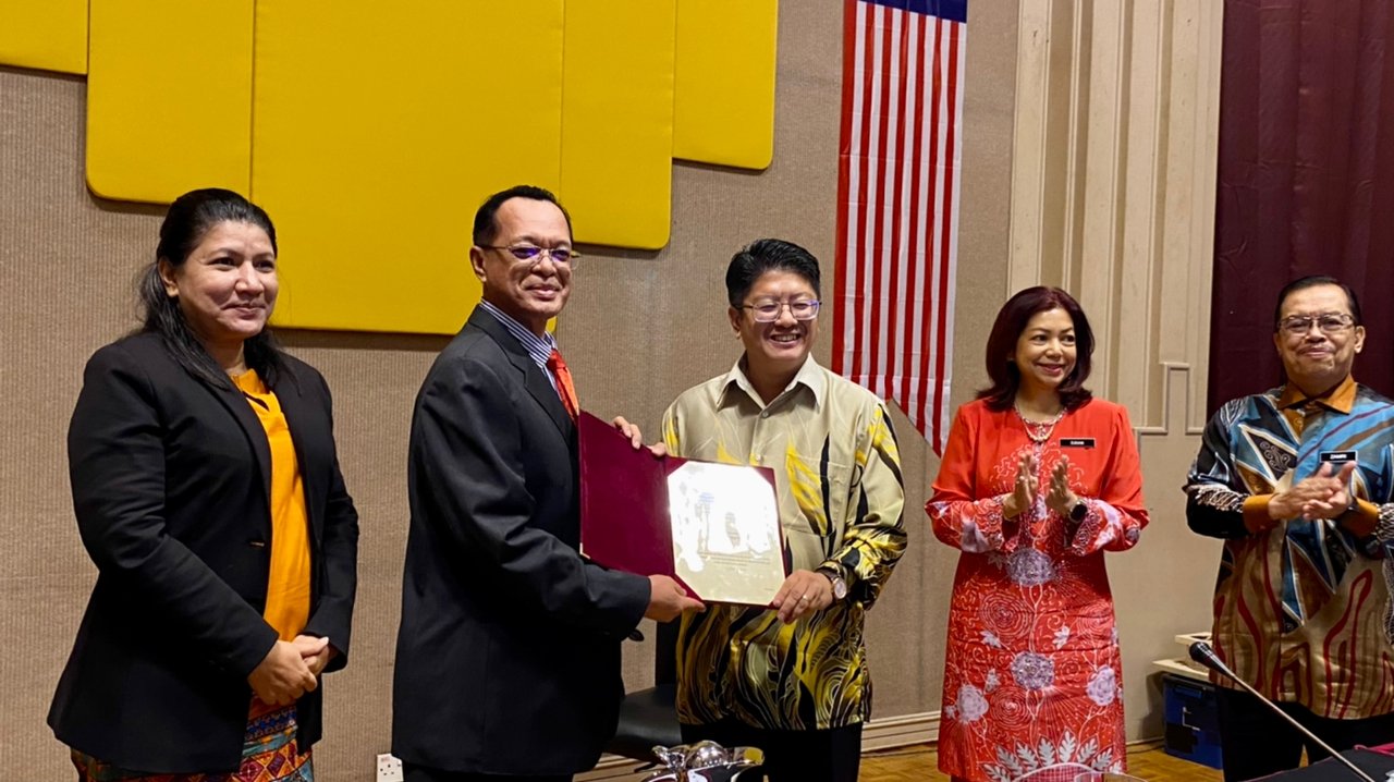 Ewon adakan lawatan rasmi, taklimat di SKM di Institut Koperasi Malaysia