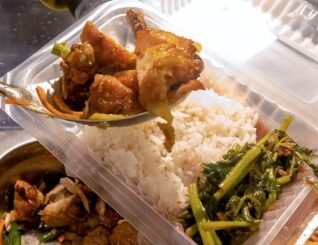 Restoran Pak Mus tawar Menu Rahmah RM5 di Plaza Tanjung Aru, KK