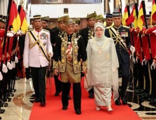 Agong zahir impian menelusuri Lebuhraya Pan Borneo