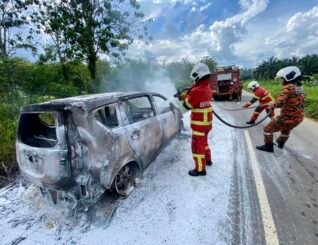 Perodua Alza terbakar sama sekali di Tawau