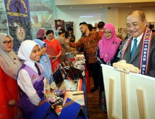 Sabah memperuntukkan bajet besar untuk pendidikan rakyat