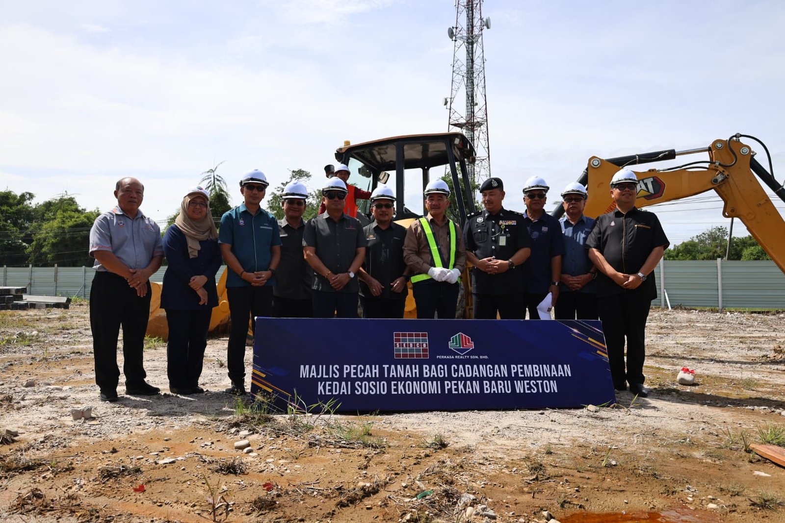 Pembinaan 12 unit kedai di Pekan Weston bantu masyarakat setempat jana pendapatan