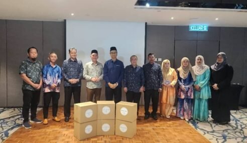 Inisiatif salur bantuan kepada mangsa banjir adalah usaha bersama semua pihak – Ruslan