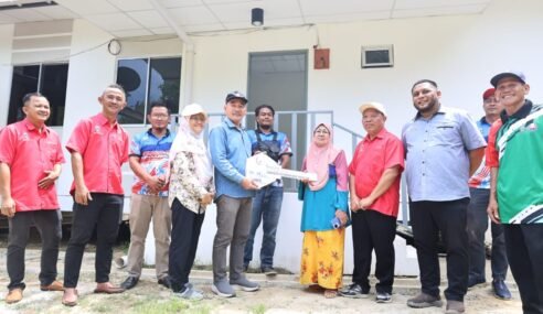 10 Rumah Mesra SMJ diserah kepada penerima di kawasan DUN Lumadan