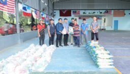 127 Keluarga Terjejas Banjir di Zon Suasa Terima Bantuan Makanan