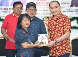 Lebih 300 Golongan B40 Terima Sumbangan Program Sentuhan Kasih Krismas di Lumadan