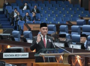 Ruslan Angkat Sumpah Sebagai ADUN Lumadan