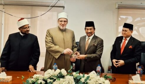 Sabah Perkukuh Kerjasama Keilmuan Islam dengan Al-Azhar Al-Sharif