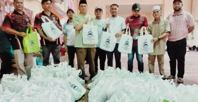 3,455 Bingkisan Ramadan diagihkan kepada KIR Islam di Membakut